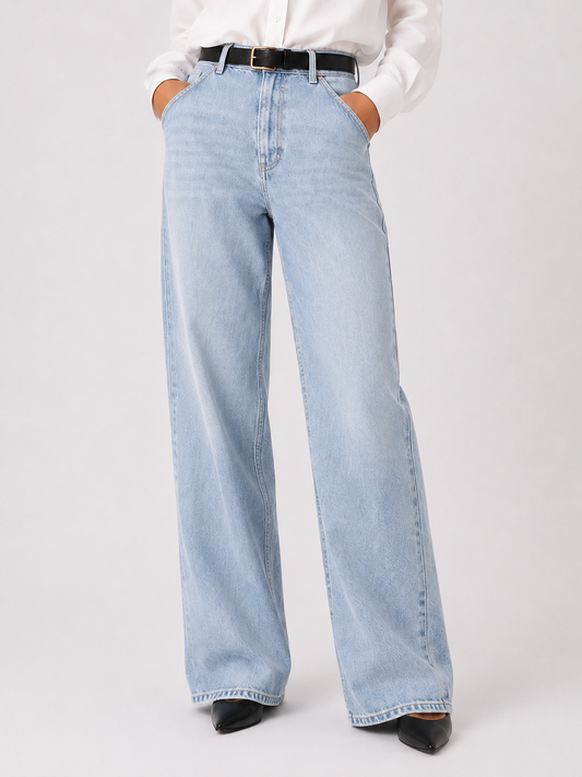 Light wash, wide leg jeans